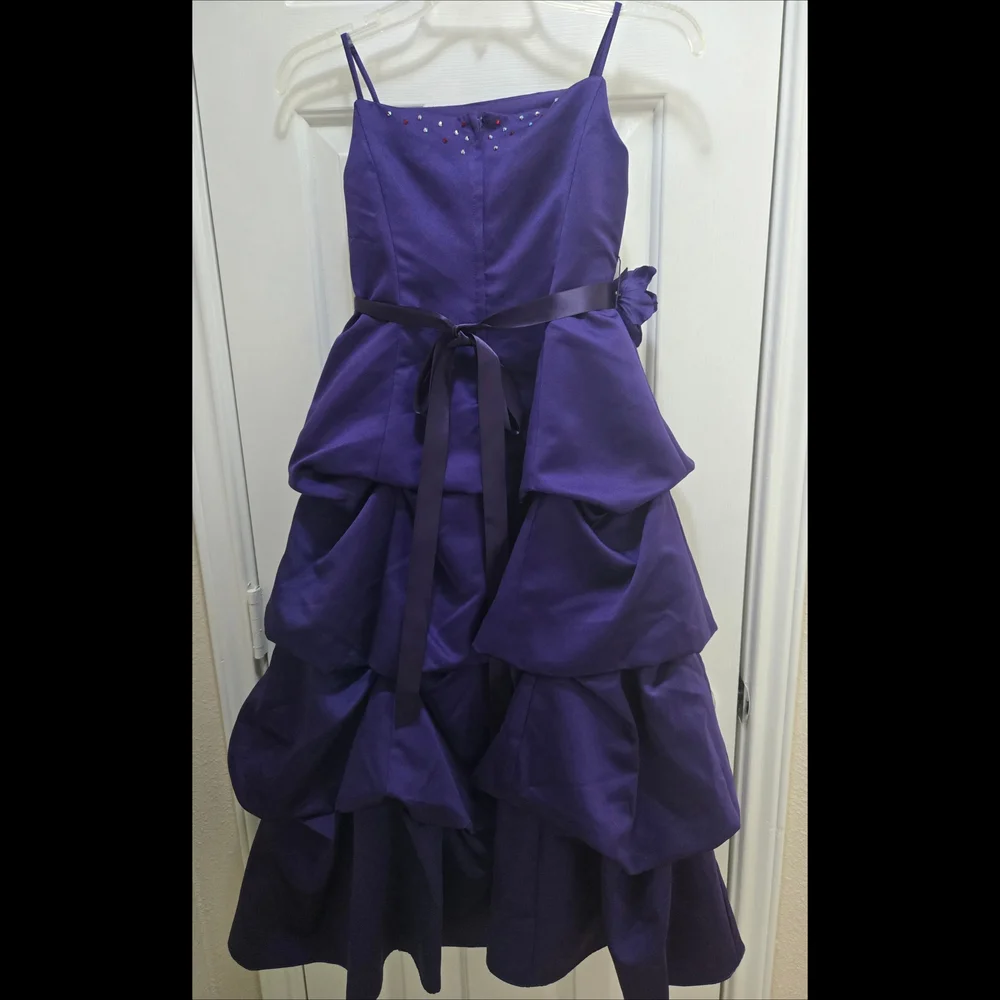 David's Bridal Purple  Formal Dress Vintage Like New Swarovski Crystals Girls 7 - Picture 4 of 7